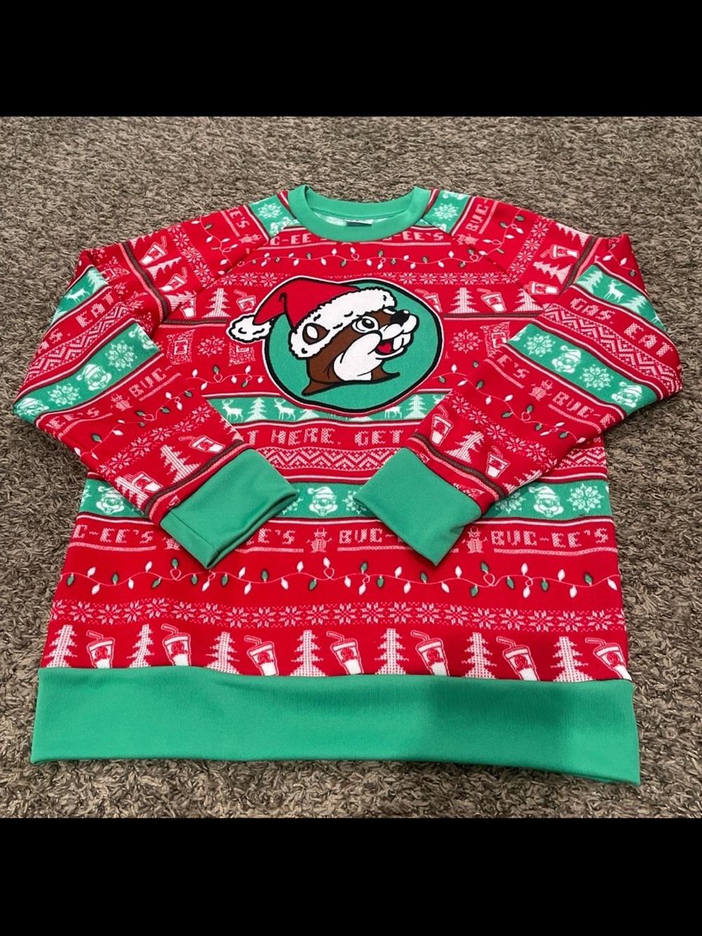 Buc-ee’s Christmas holiday pullover sweatshirt, adult XL